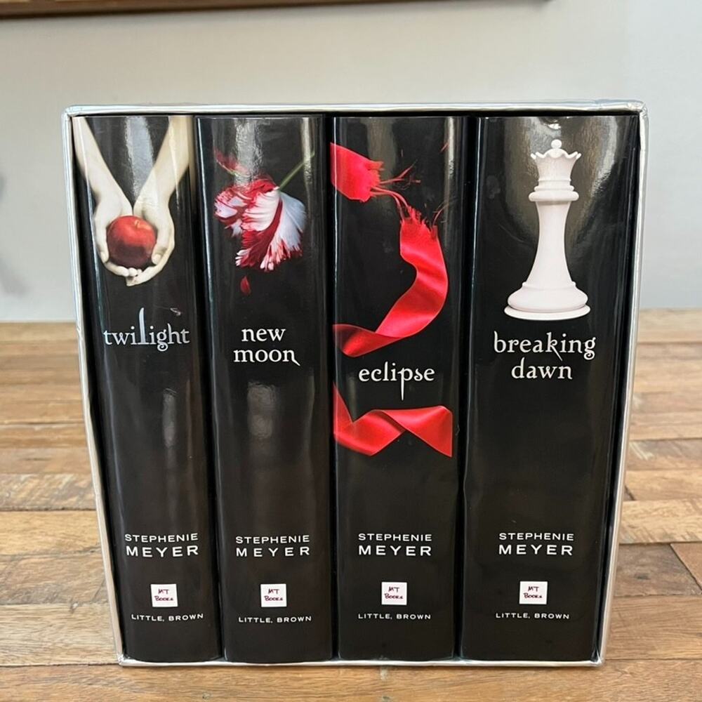 Twilight Saga First Edition Stephenie Meyer Box Set 2008 Hardcover 4 Books